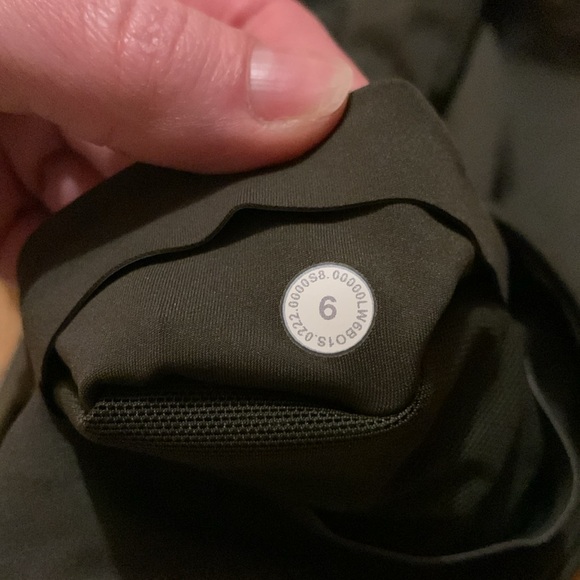 Lululemon Base Pace High-Rise Crop 23" Size 6 - Picture 7 of 7